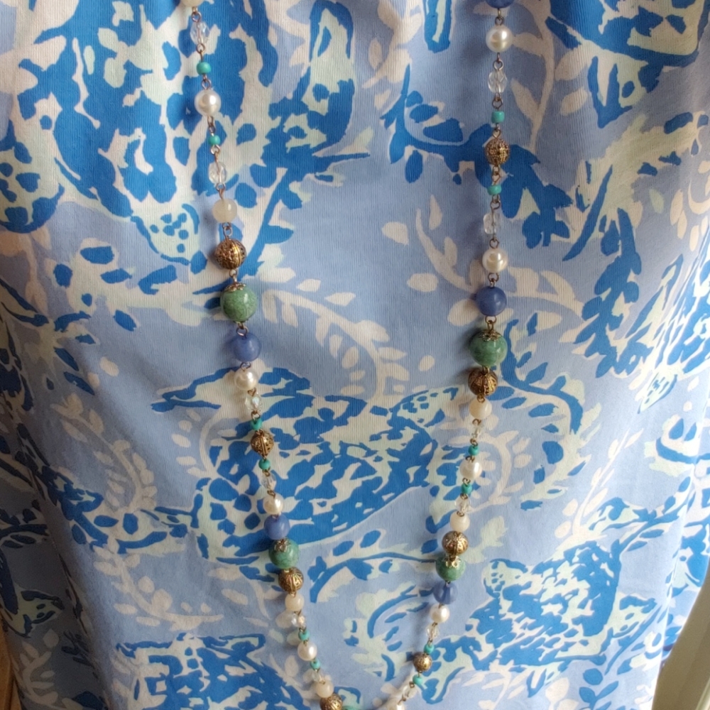 Long mixed pearl necklace